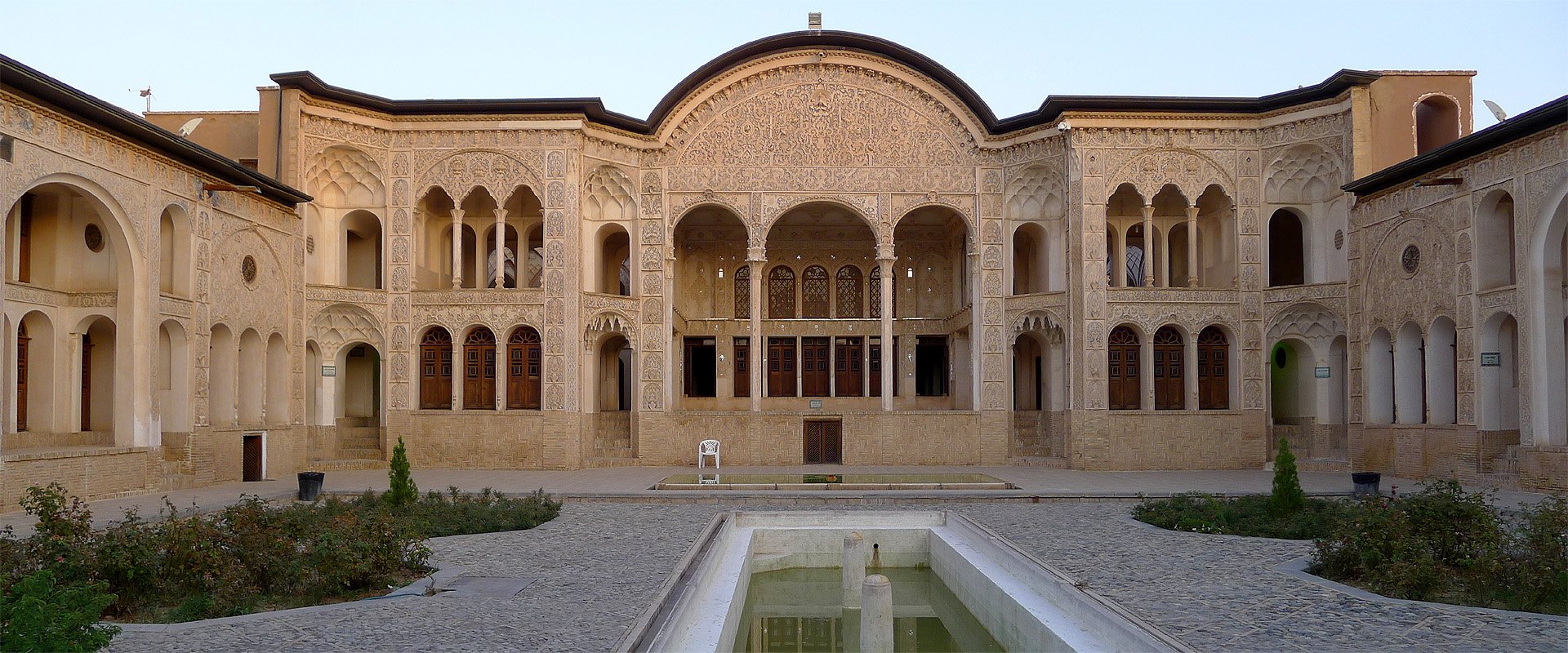 tabatabaei house stravels company